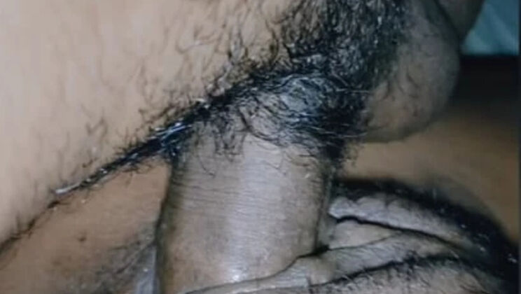 Üvey Kardeşiyle 69 Pozisyonuna Geçerek Sakso Çekiyor