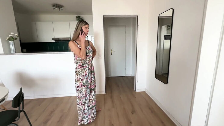 Kardeşinin Arkadaşıyla Kahvaltı Masasında Sevişiyor